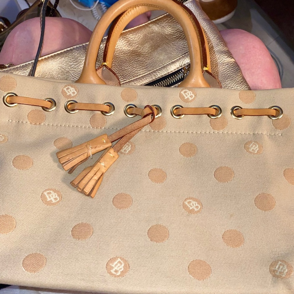 Dooney & Bourke